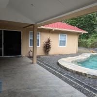 Terraza y piscina